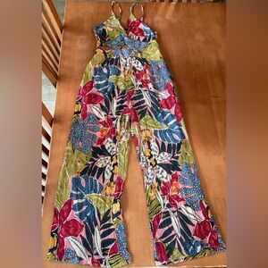 Angie Floral Wide-Leg Cropped Jumpsuit - Junior Large- Cut out - twist front